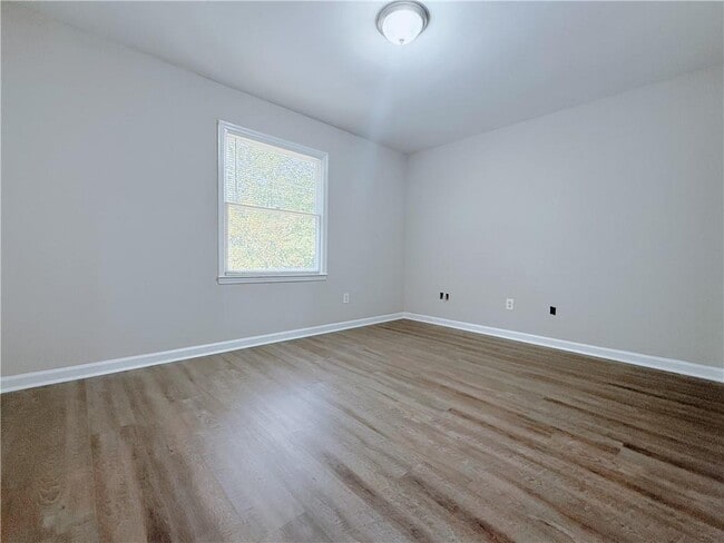 Building Photo - 1550 Oakpoint Dr SW