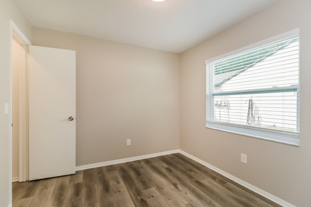 Building Photo - 1526 Baker Rd