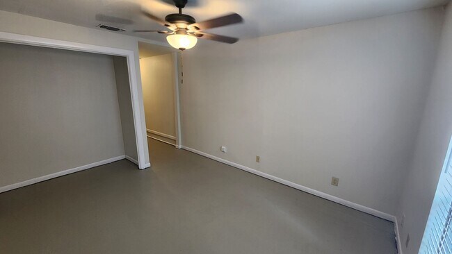 Building Photo - Charming 3-Bedroom Home in Highly Sought-A...