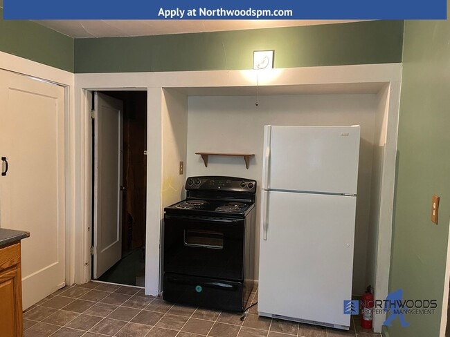 Building Photo - Great 2 Bedroom 1 Bath Cottage Style Home ...