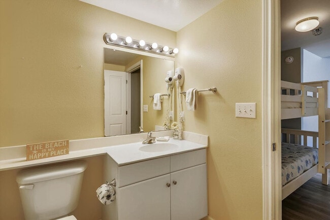 Building Photo - 104 Gulfside Ct