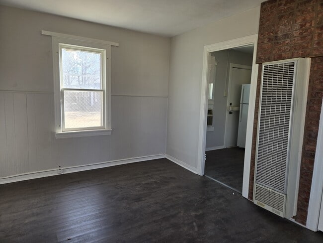 Building Photo - 1918 18th St