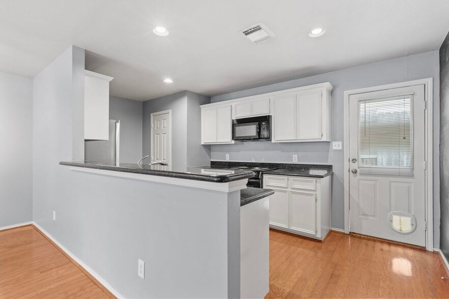 Building Photo - 1710 Redwing Cove Dr