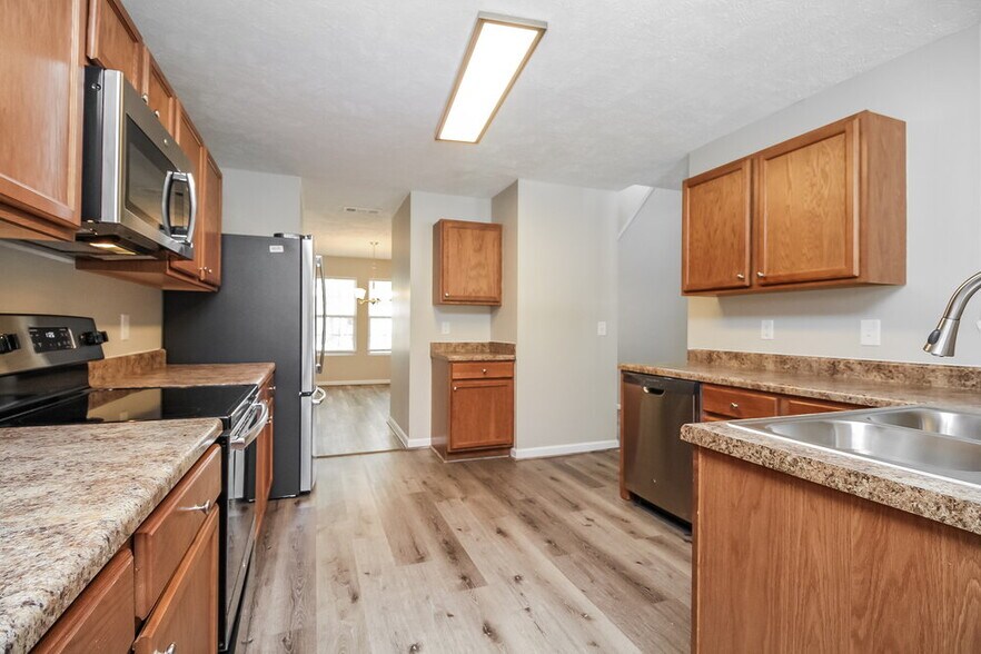 Building Photo - 813 Creek Oak Dr