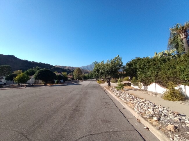 Building Photo - 202 Armstrong Dr