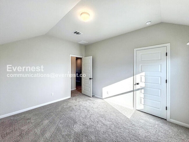 Building Photo - 102 Santo Spirit Road