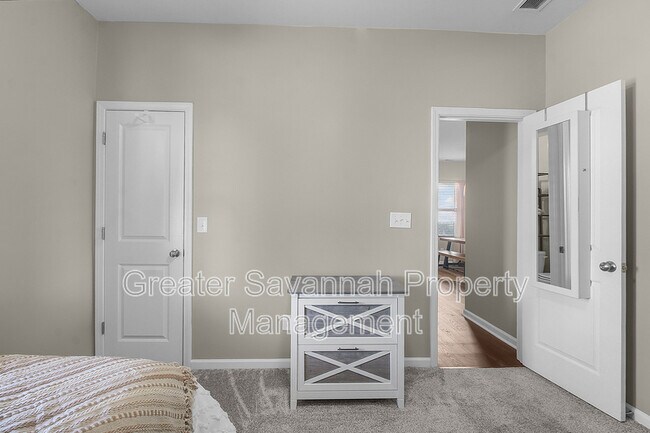 Building Photo - 153 Hamilton Grove Dr