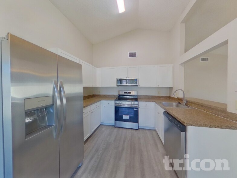 Building Photo - 8306 Riverboat Dr