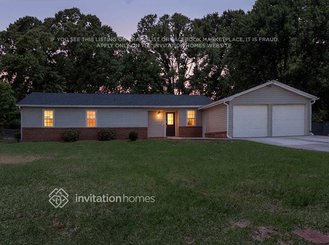 Building Photo - 2512 Meadowbrook Way