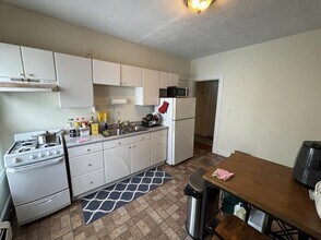 Building Photo - 3.0 bedroom in Cambridge Massachusetts 02140