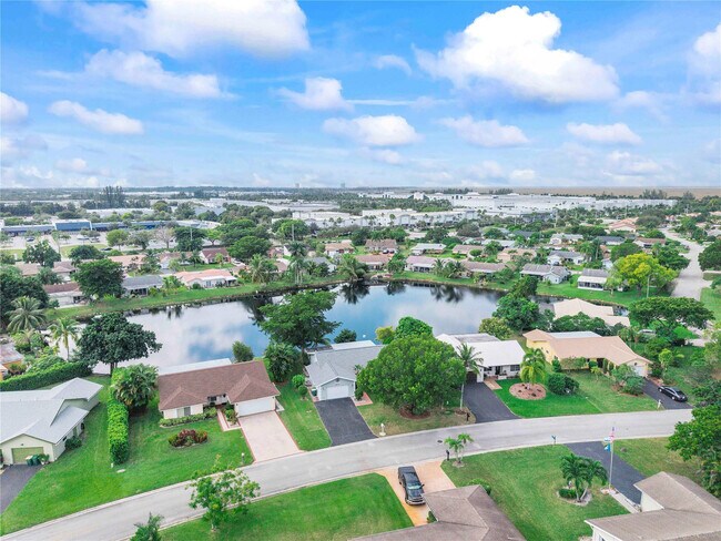 Building Photo - 10120 NW 71st St