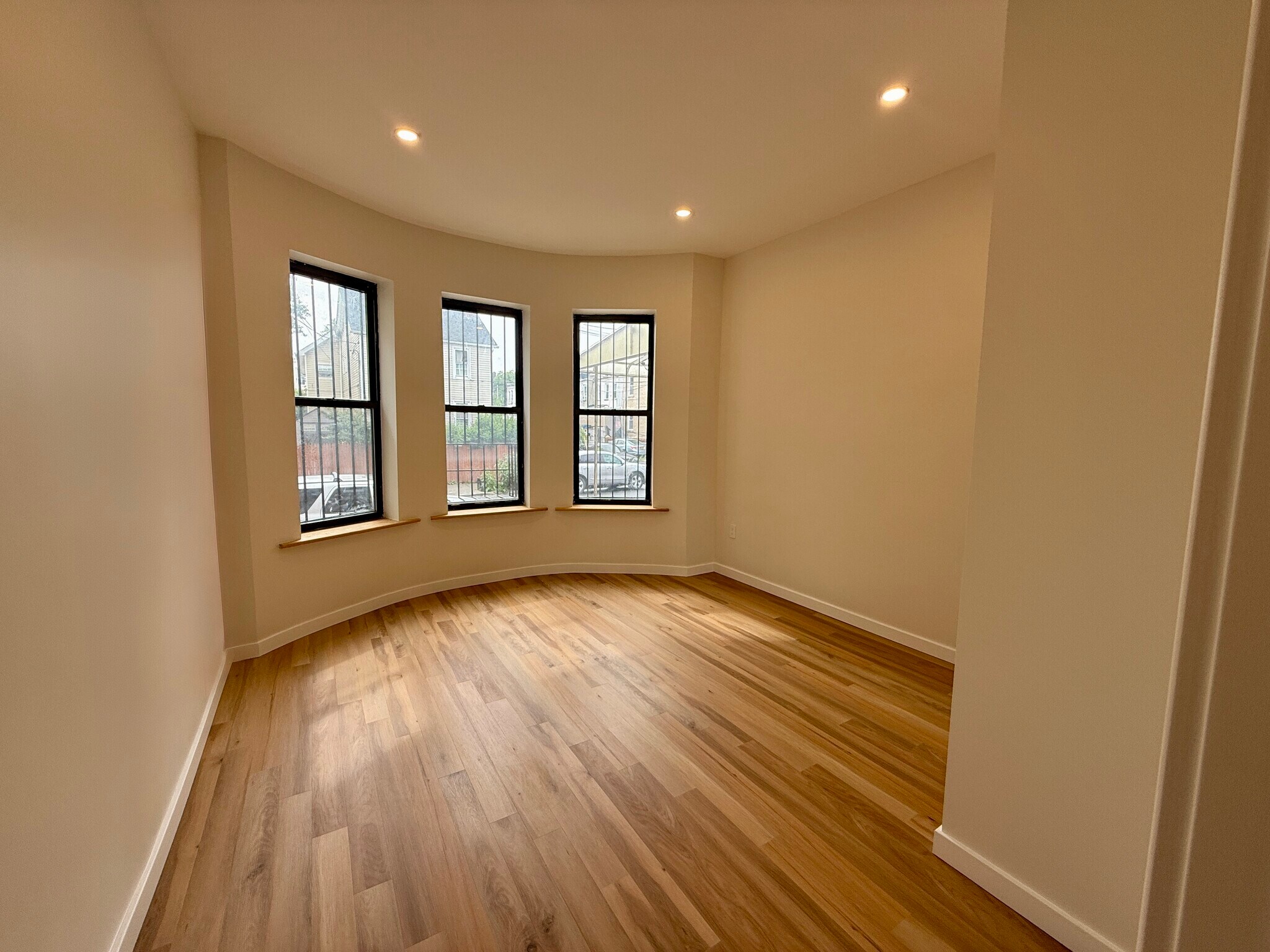 Building Photo - 139 Autumn Ave