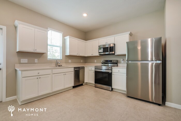 Building Photo - 2703 Island Walk Dr