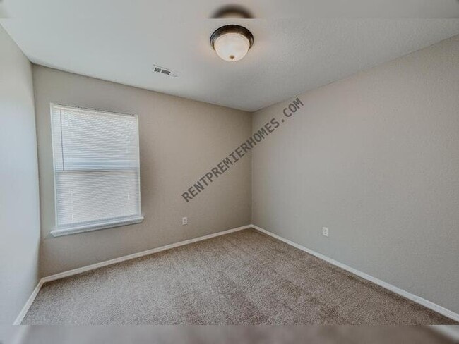 Building Photo - 116 Meadow Dr