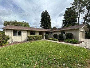 Building Photo - Spacious 4-Bedroom 2.5 Bath Single-Story H...