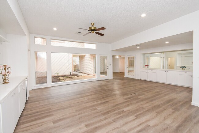 Building Photo - 7814 Candlegreen Ln