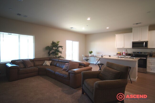 Building Photo - Brand New 3 Bedroom Home!