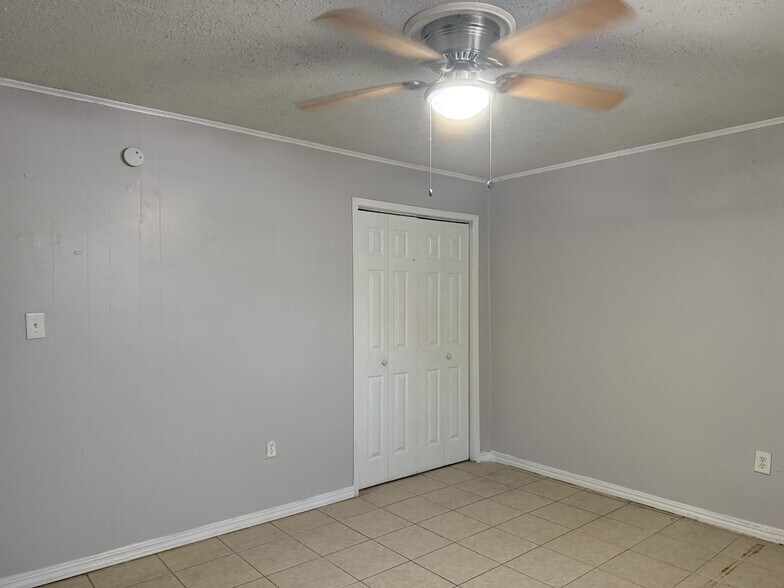 Building Photo - 1308 N McColl Rd