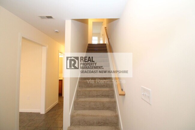 Building Photo - 4 Waverly Dr