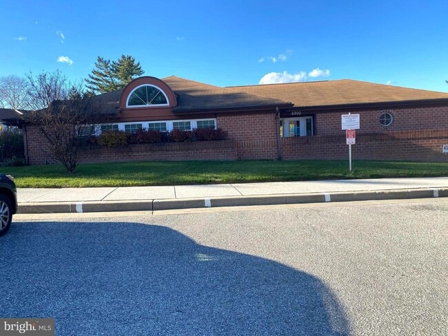 Building Photo - 2109 Woodbox Ln