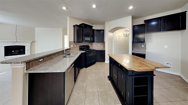 Building Photo - 11004 SW 38th Cir