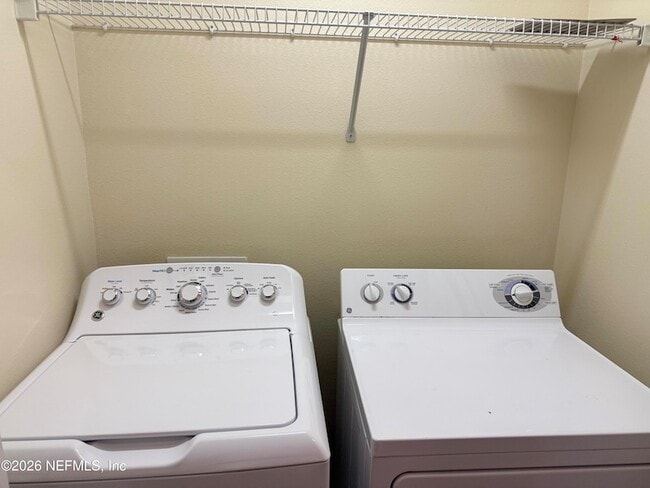 Building Photo - 7516 Scarlet Ibis Ln