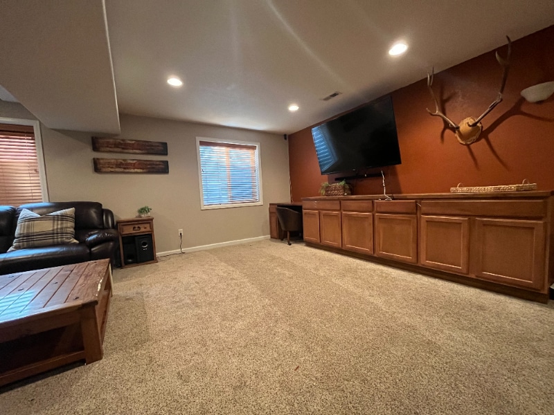 Building Photo - 6307 N St Louis