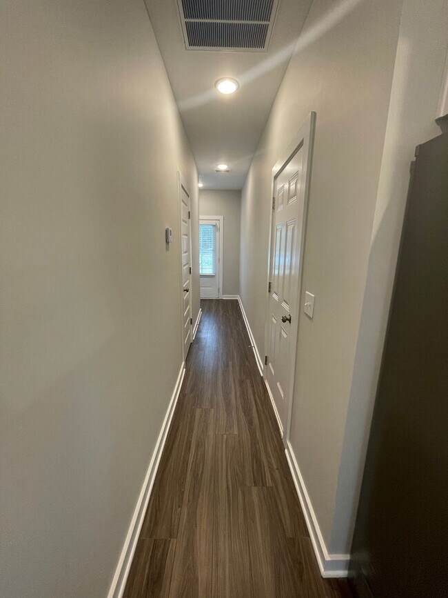 Building Photo - Home for Rent in Calera, AL!!! Available to View Now!!!