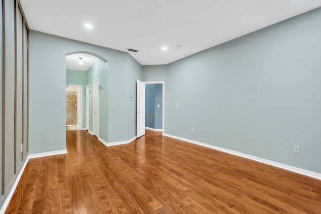 Building Photo - Zephyrhills Rental