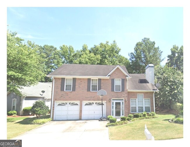 Building Photo - 305 Carriage Chase