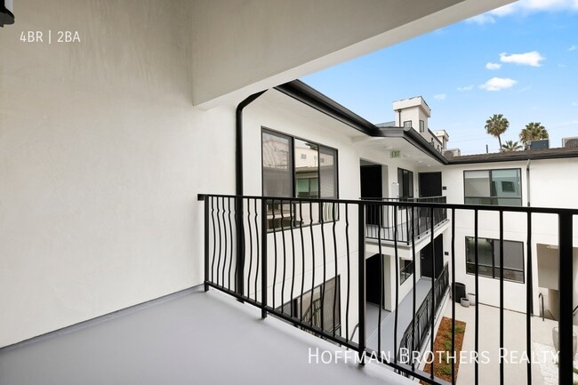 Building Photo - 845 S Sherbourne Dr