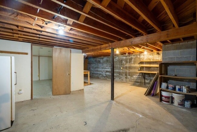 Building Photo - 3 bed 2 bathroom home in Newport