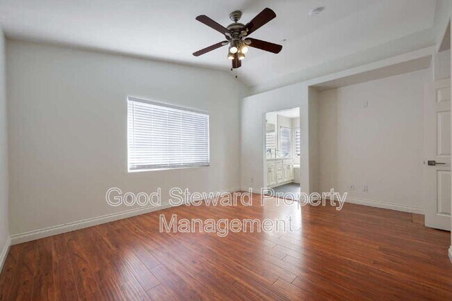 Building Photo - 1760 Taylor Ln