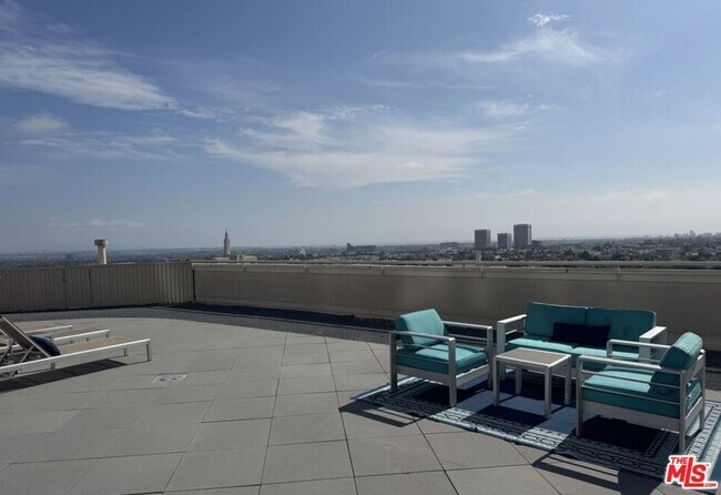 Building Photo - 10590 Wilshire Blvd