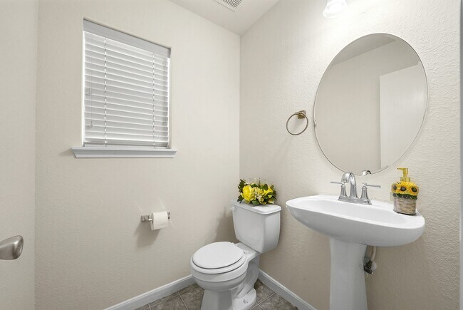 Building Photo - 20703 Cypress Post Dr