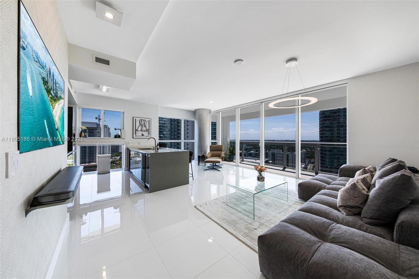 Building Photo - 1080 Brickell Ave