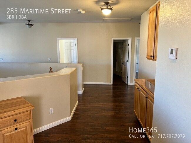 Building Photo - Wonderful Home in Gated Neighborhood!