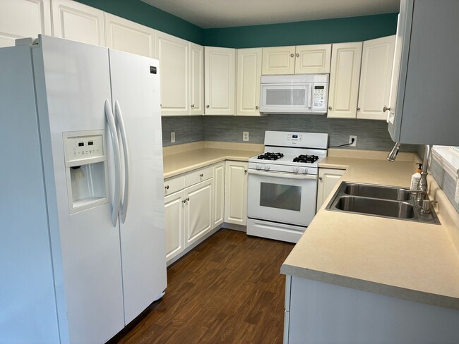 Building Photo - 2 Bedroom 1 Bath Home in Howells Point, Sunset Harbor, Bolivia, N C