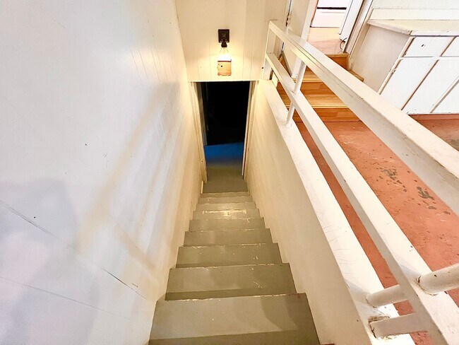 Building Photo - Recently Renovated House With Fenced Back ...