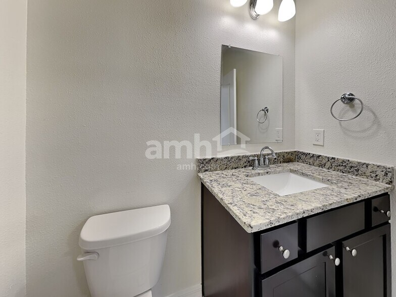 Building Photo - 4117 Lindever Ln