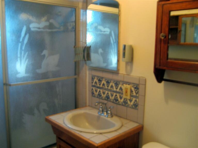 Building Photo - 708 Carlisle Blvd NE