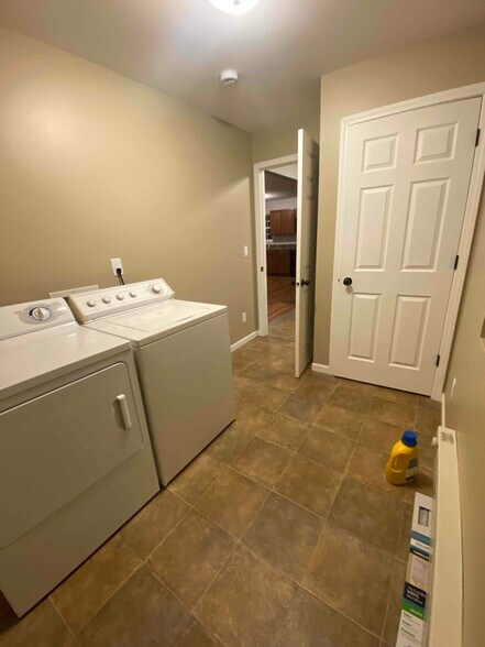 Building Photo - 1329 K St SW