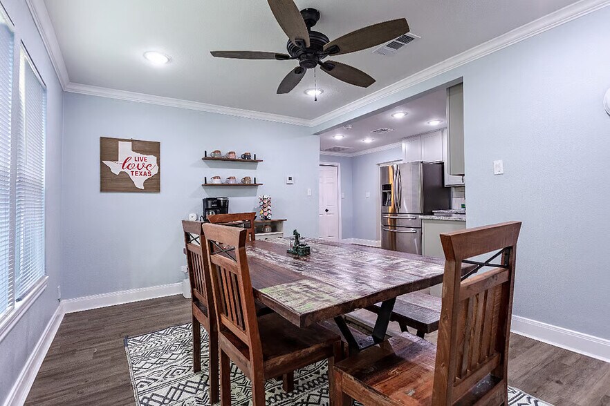 Building Photo - 3415 Shelby Ave