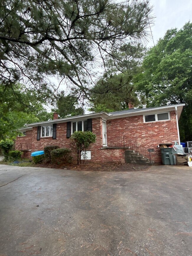 Building Photo - 317 Beltline Blvd