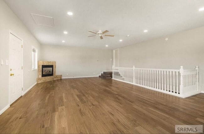 Building Photo - Stunning St. Anthoney Home: Recently Remod...