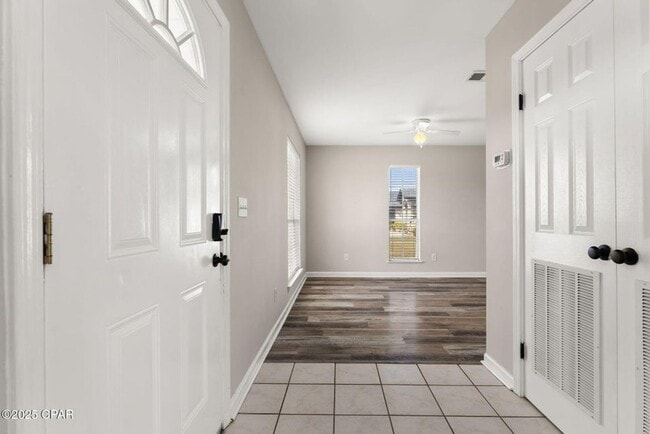 Building Photo - Beautiful Home w/ Modern Upgrades on Half an Acre – Ideal for Long-Term Rental!