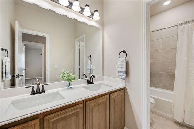 Building Photo - 176 Summit Ct