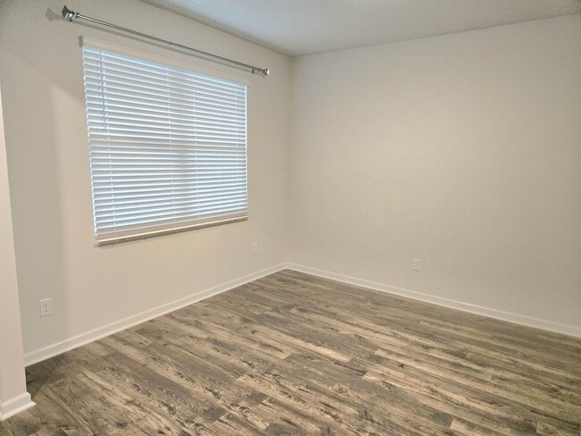 Building Photo - 4828 Southwind Rd