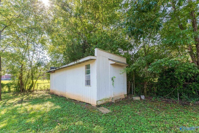 Building Photo - 2402 Mcclain Cir NW