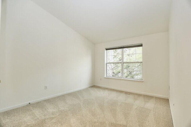 Building Photo - Welcome Home!